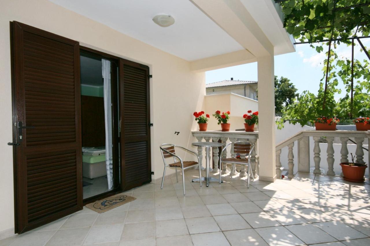 Apartments With A Parking Space Novi Vinodolski - 5593 Exterior foto